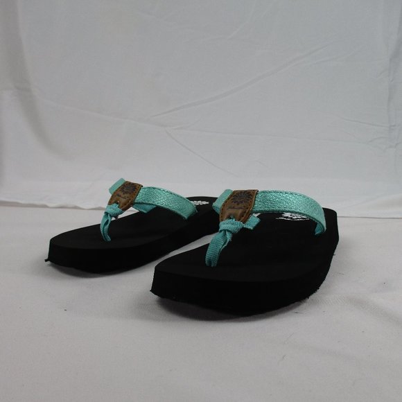 NIB Yellow Box Little Kids Girl's Twirl2 Sandals - Picture 5 of 8